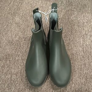 Women's Old Navy Green Ankle Boots Size 6 NWT